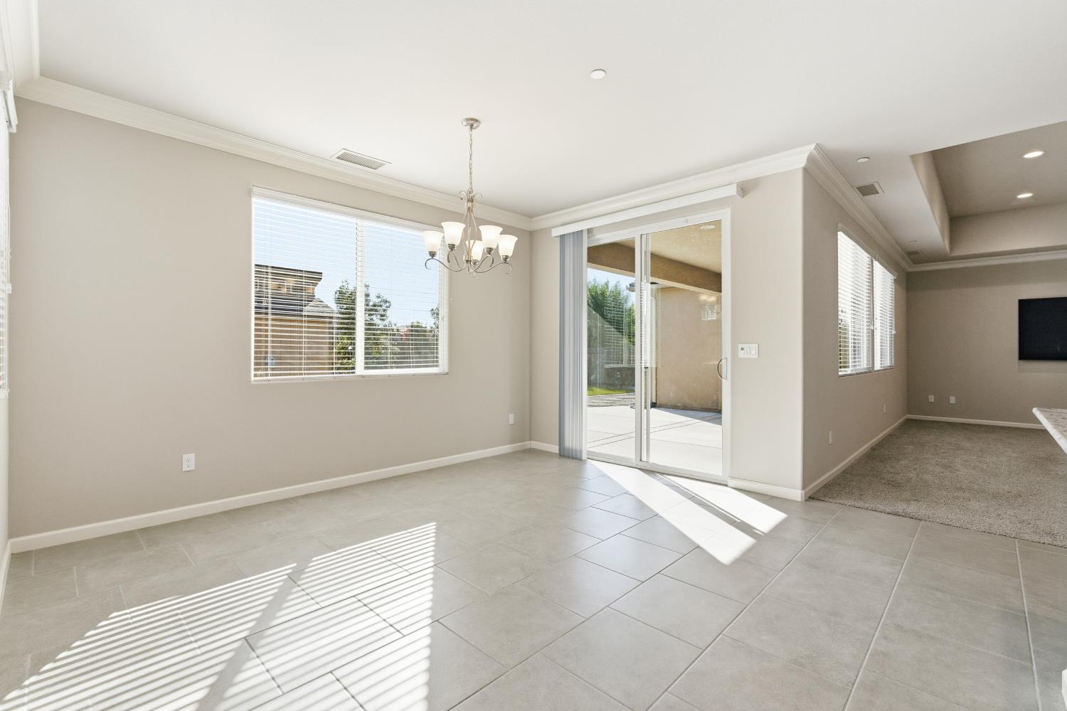 3938 Mecca Ave, Clovis, CA 93619