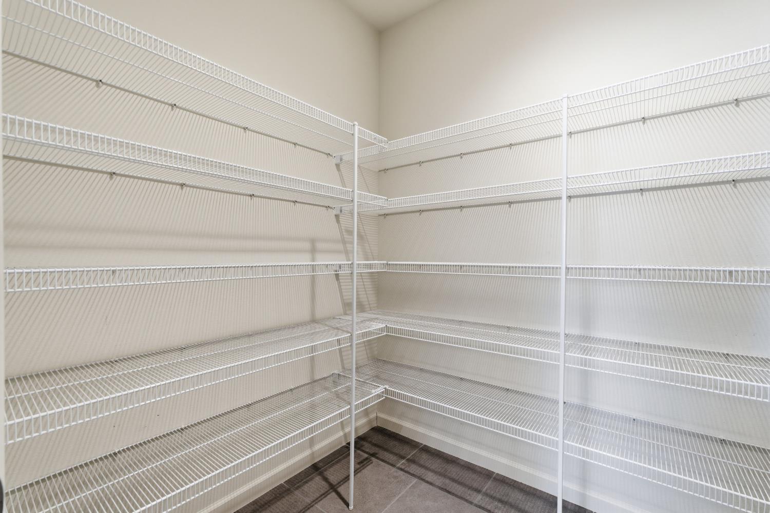 3938 Mecca Ave, Clovis, CA 93619