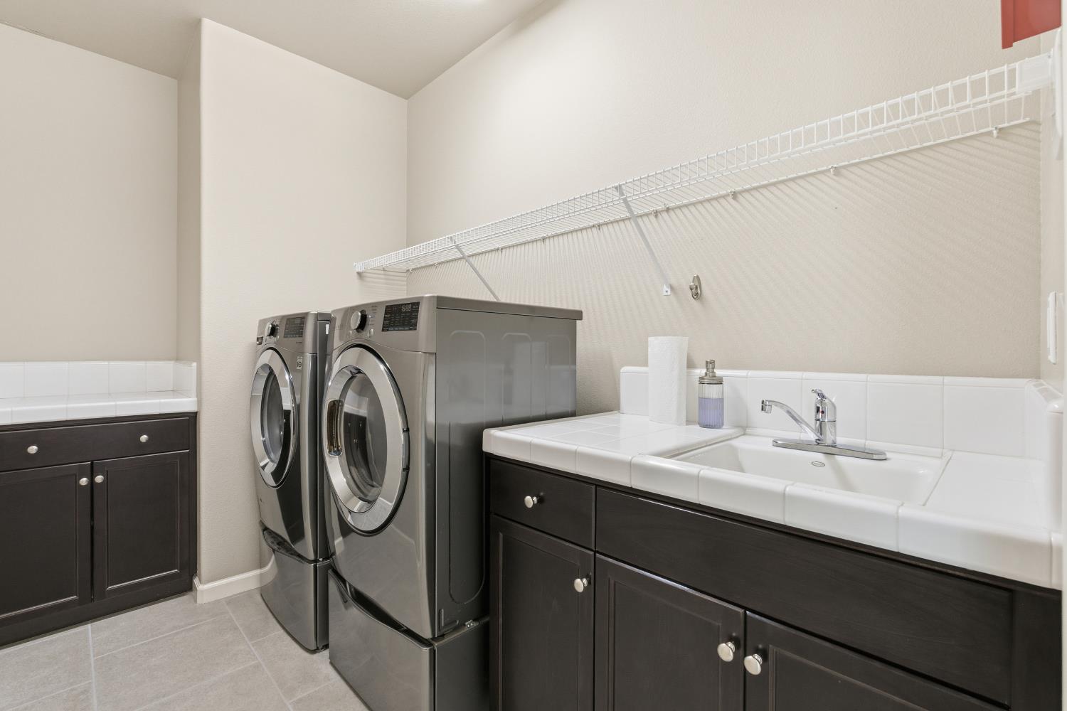 3938 Mecca Ave, Clovis, CA 93619