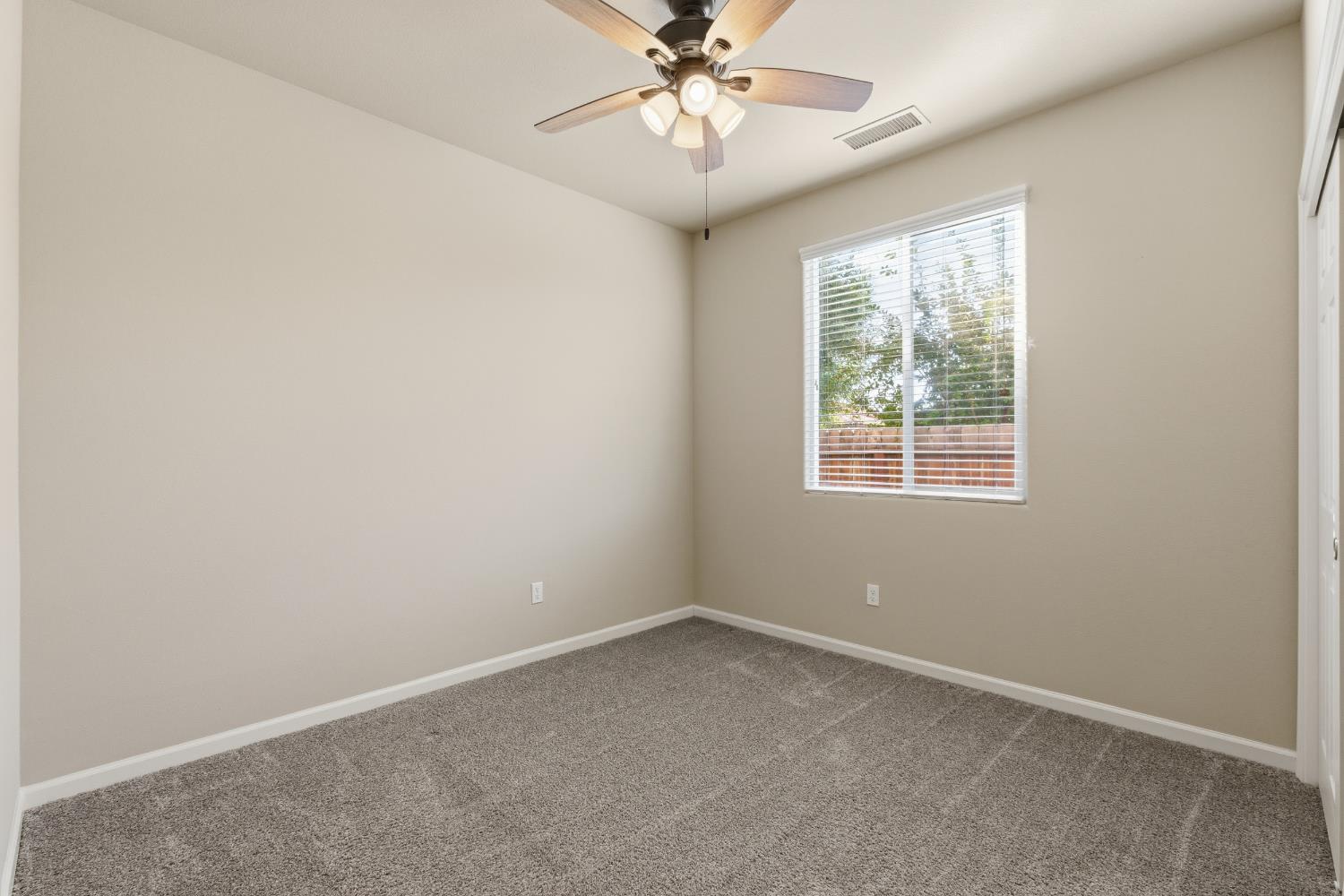 3938 Mecca Ave, Clovis, CA 93619