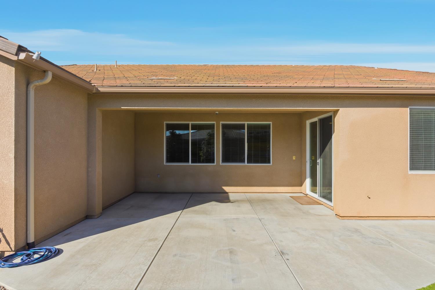 3938 Mecca Ave, Clovis, CA 93619