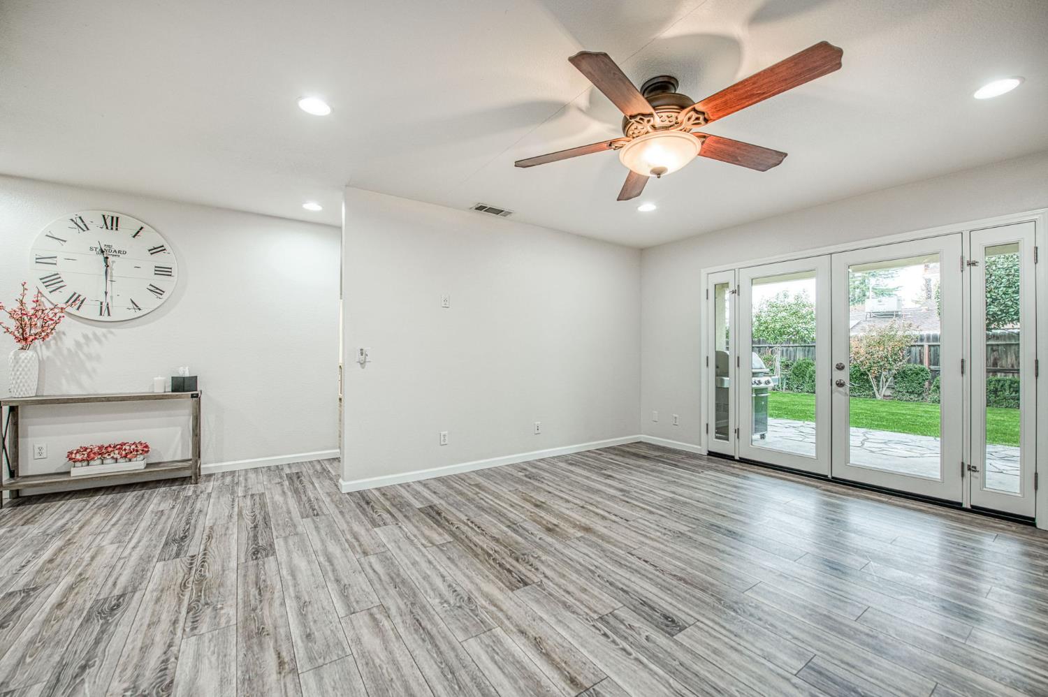 1091 Sierra Ave, Clovis, CA 93612