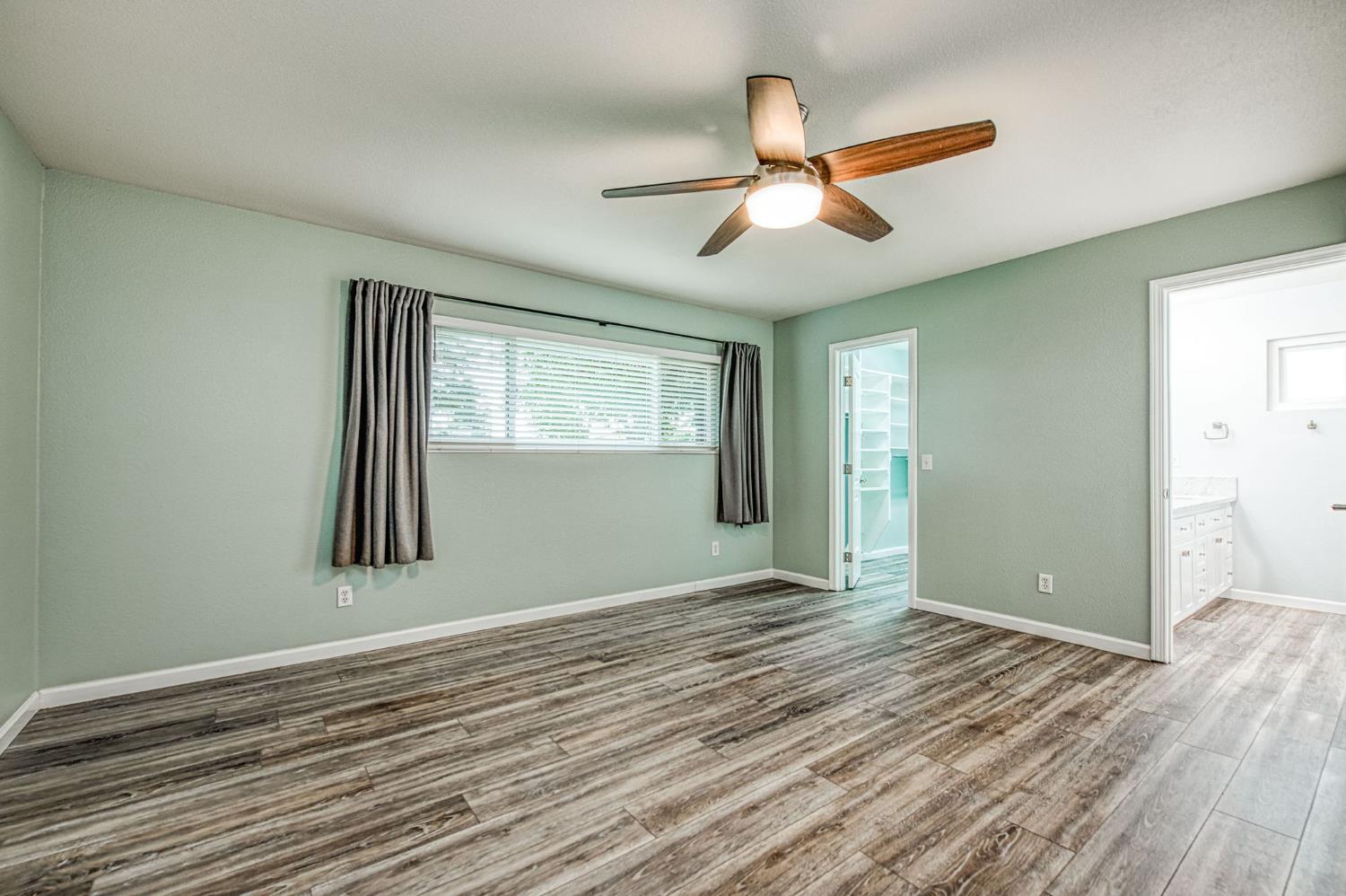 1091 Sierra Ave, Clovis, CA 93612