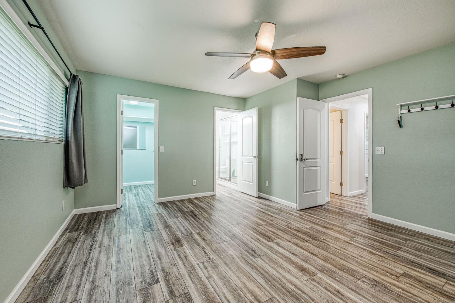 1091 Sierra Ave, Clovis, CA 93612