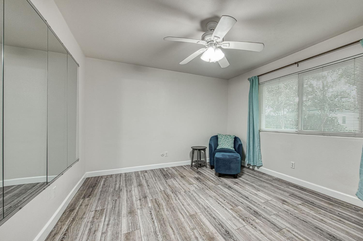 1091 Sierra Ave, Clovis, CA 93612