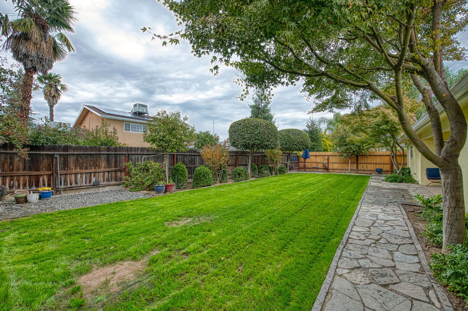 1091 Sierra Ave, Clovis, CA 93612