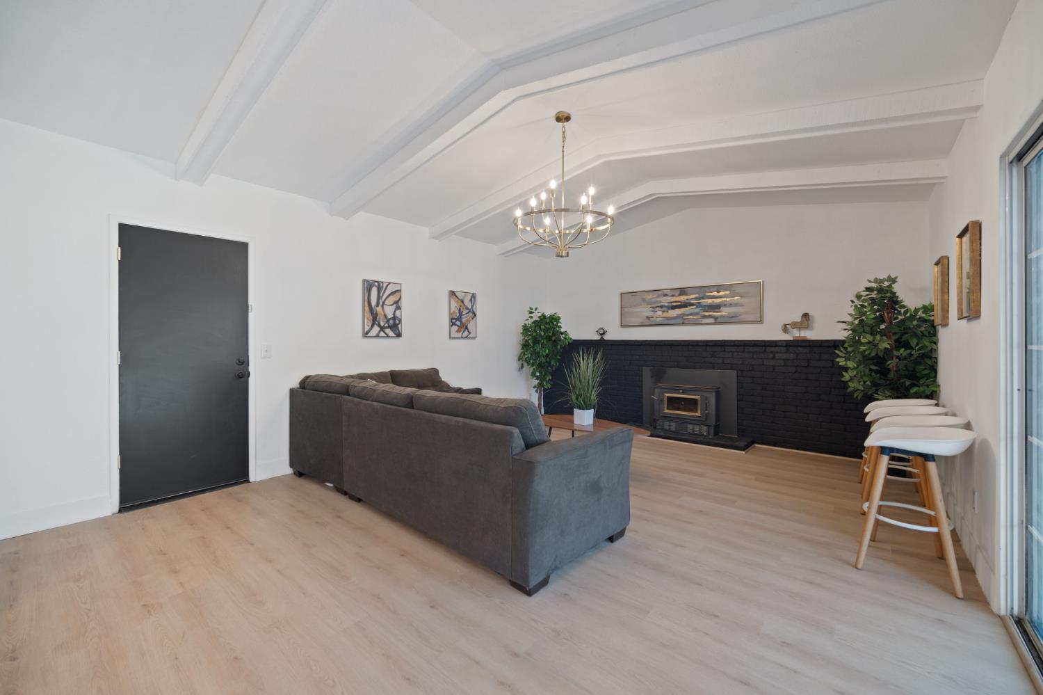 2932 Claremont Ave, Clovis, CA 93611