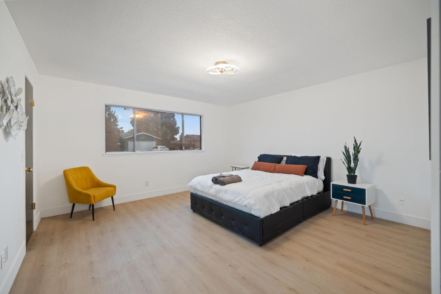 2932 Claremont Ave, Clovis, CA 93611