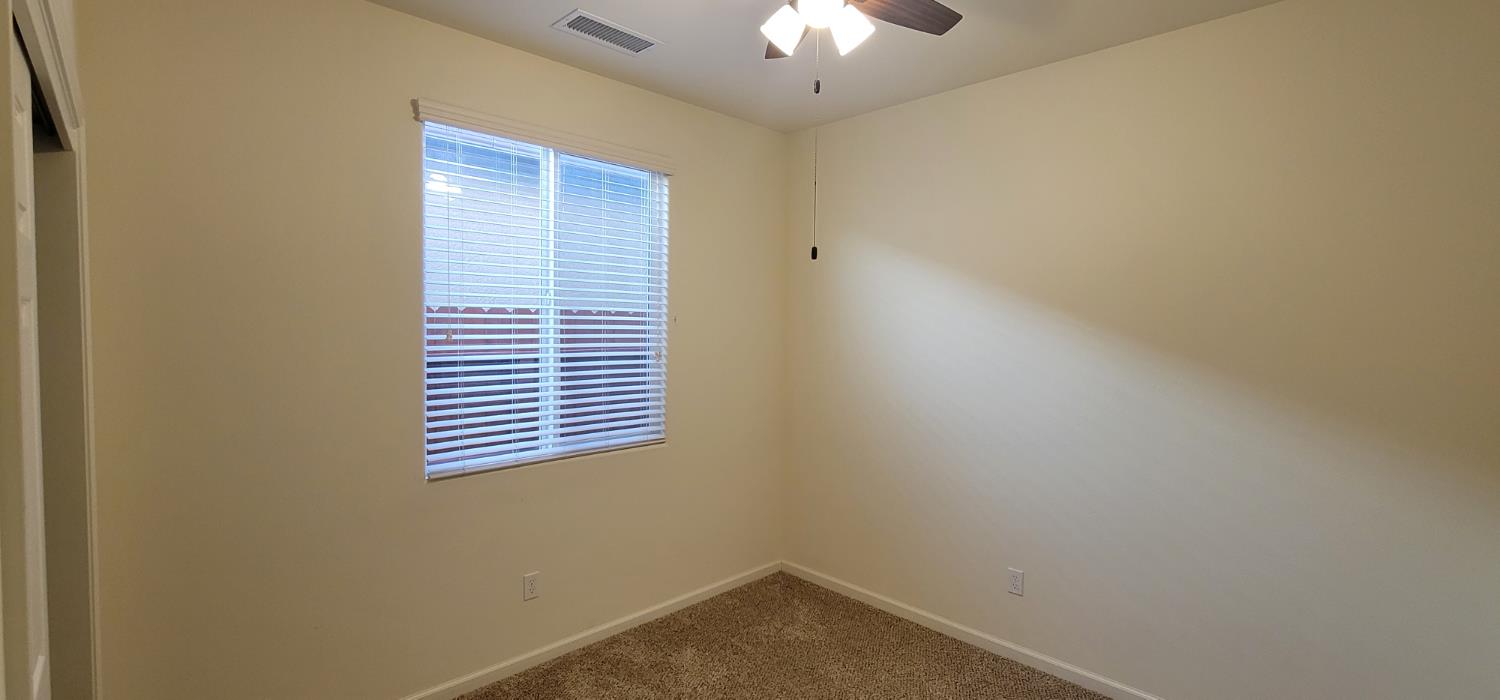 2153 Lombard Ln, Clovis, CA 93619