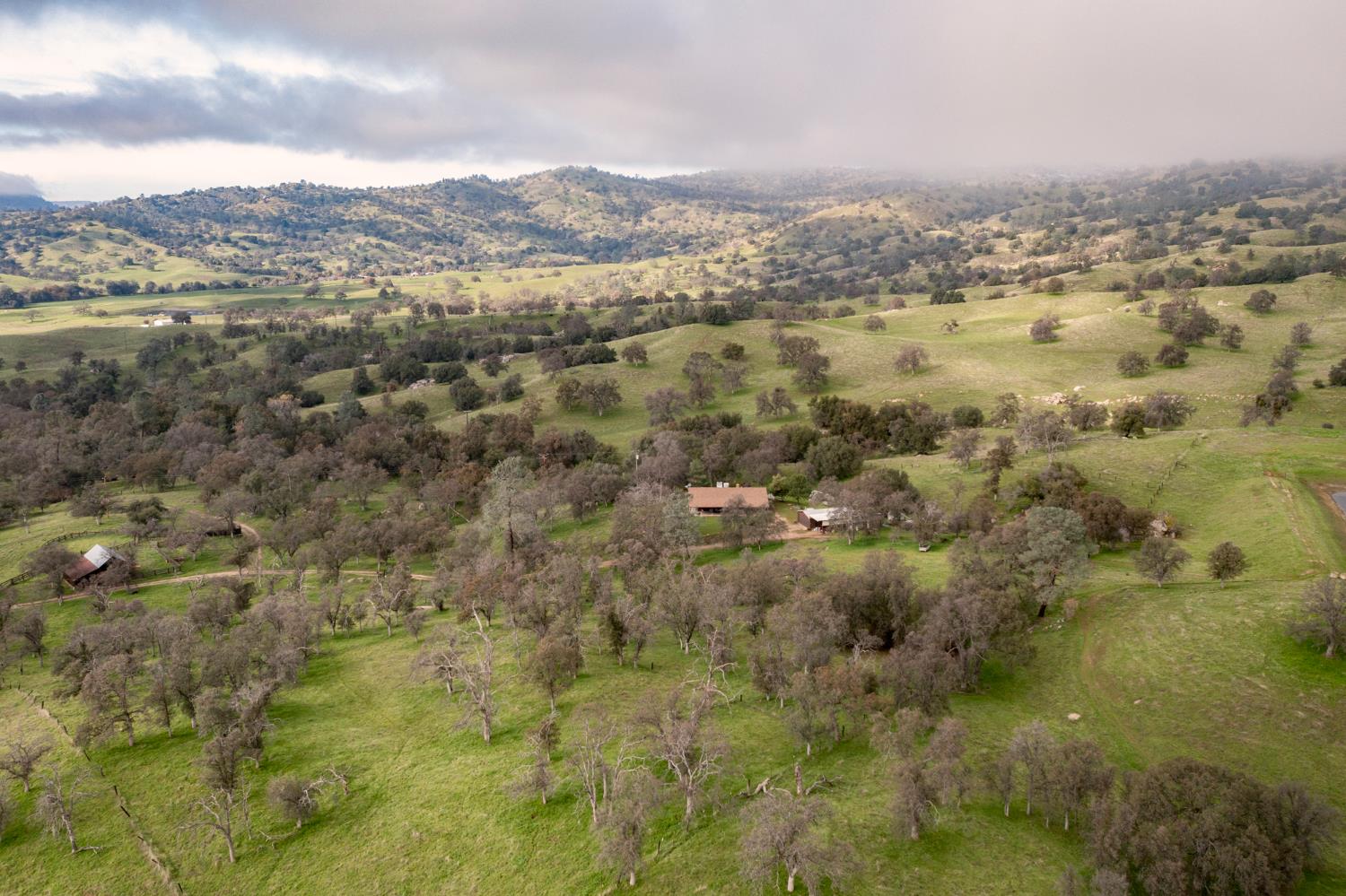 21256 Tollhouse Rd, Clovis, CA 93619