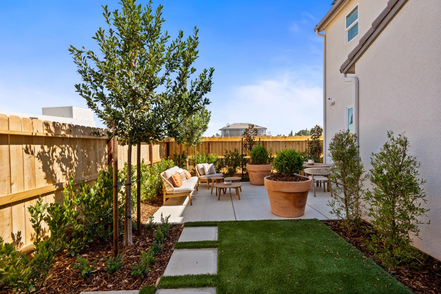 1525 Redbrick Ln, Clovis, CA 93619