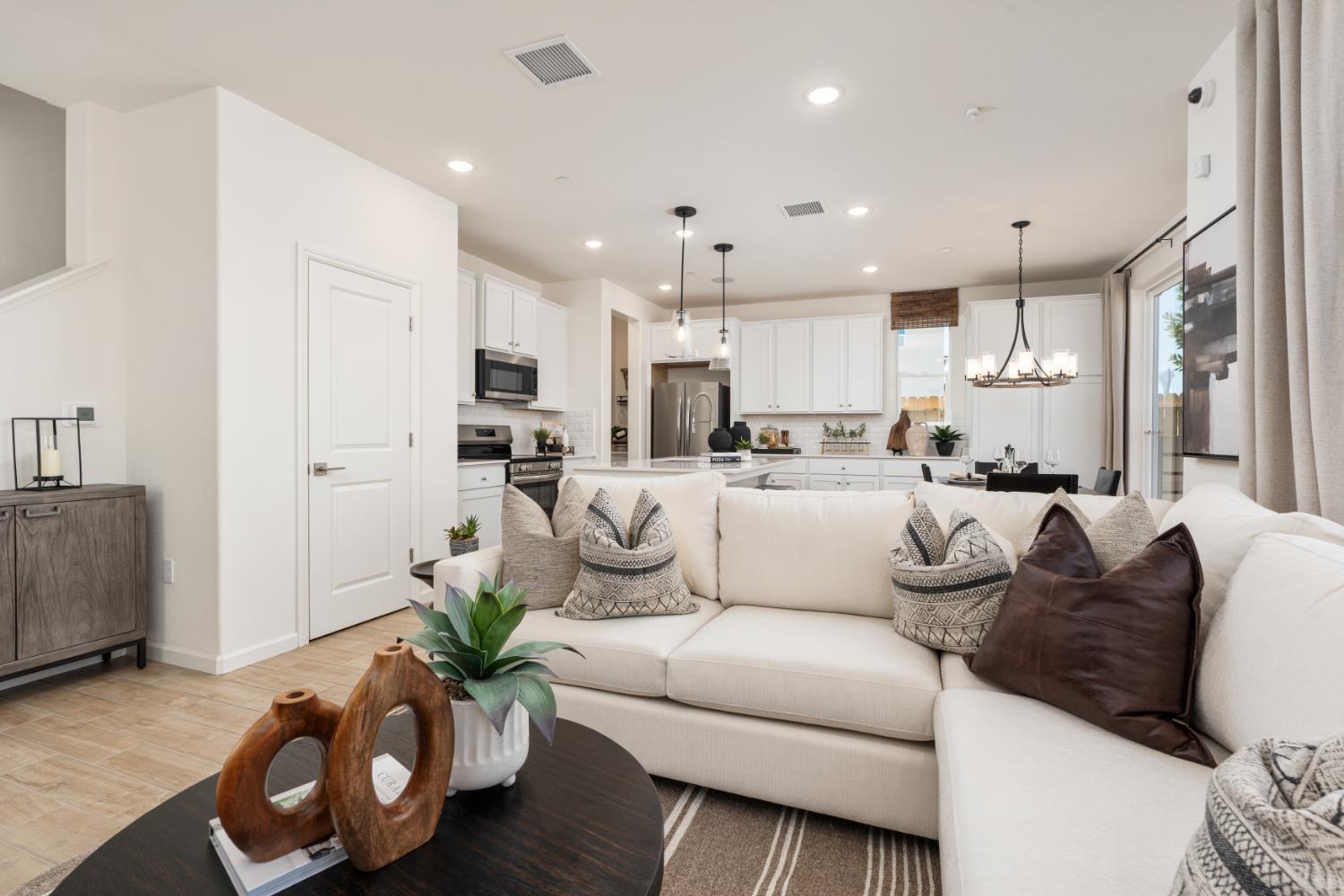 1543 Redbrick Ln, Clovis, CA 93619