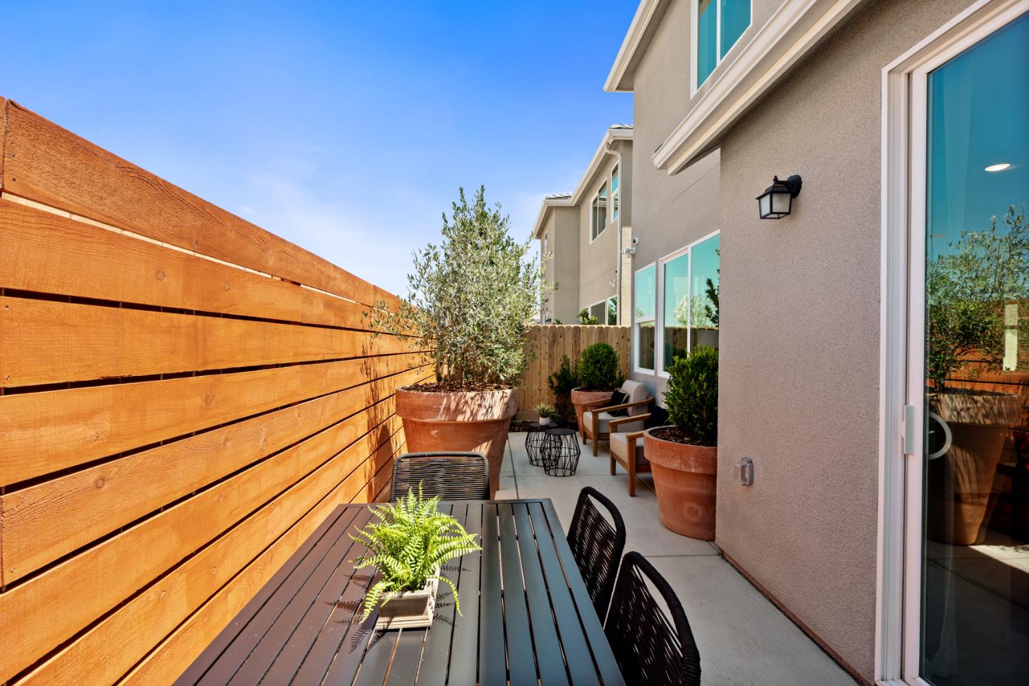 1543 Redbrick Ln, Clovis, CA 93619