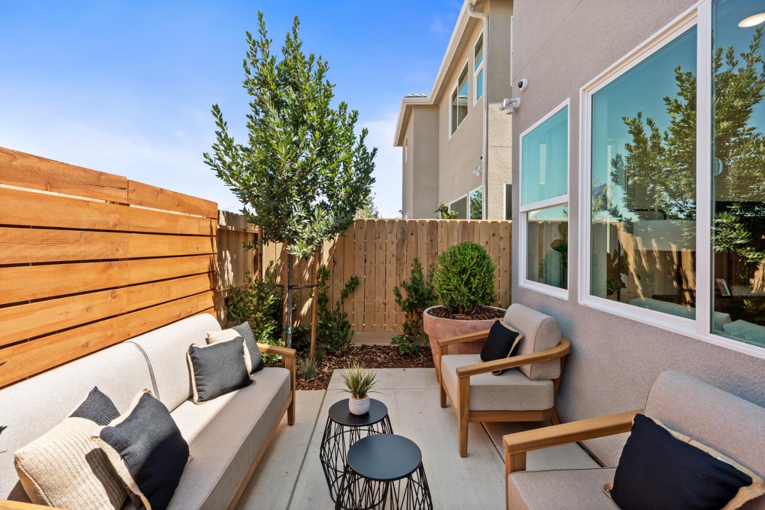 1543 Redbrick Ln, Clovis, CA 93619