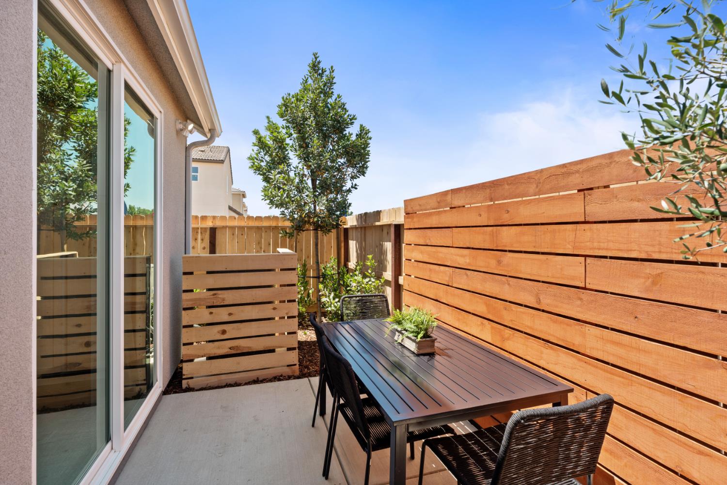 1543 Redbrick Ln, Clovis, CA 93619