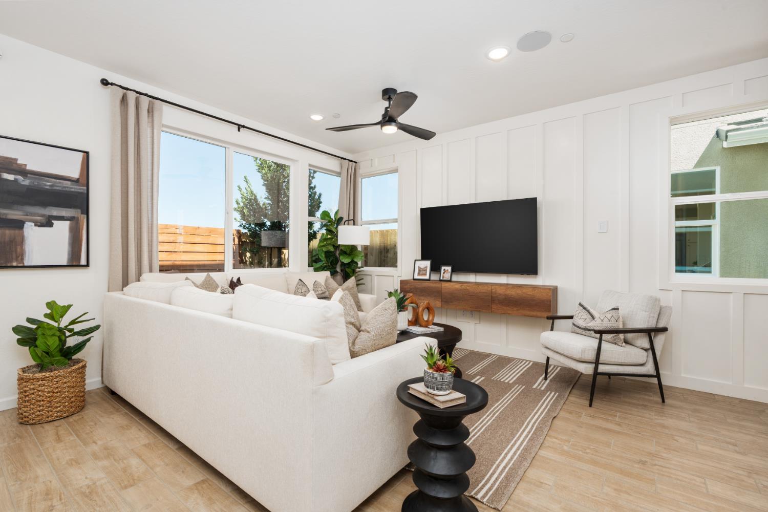 1501 Redbrick Ln, Clovis, CA 93619