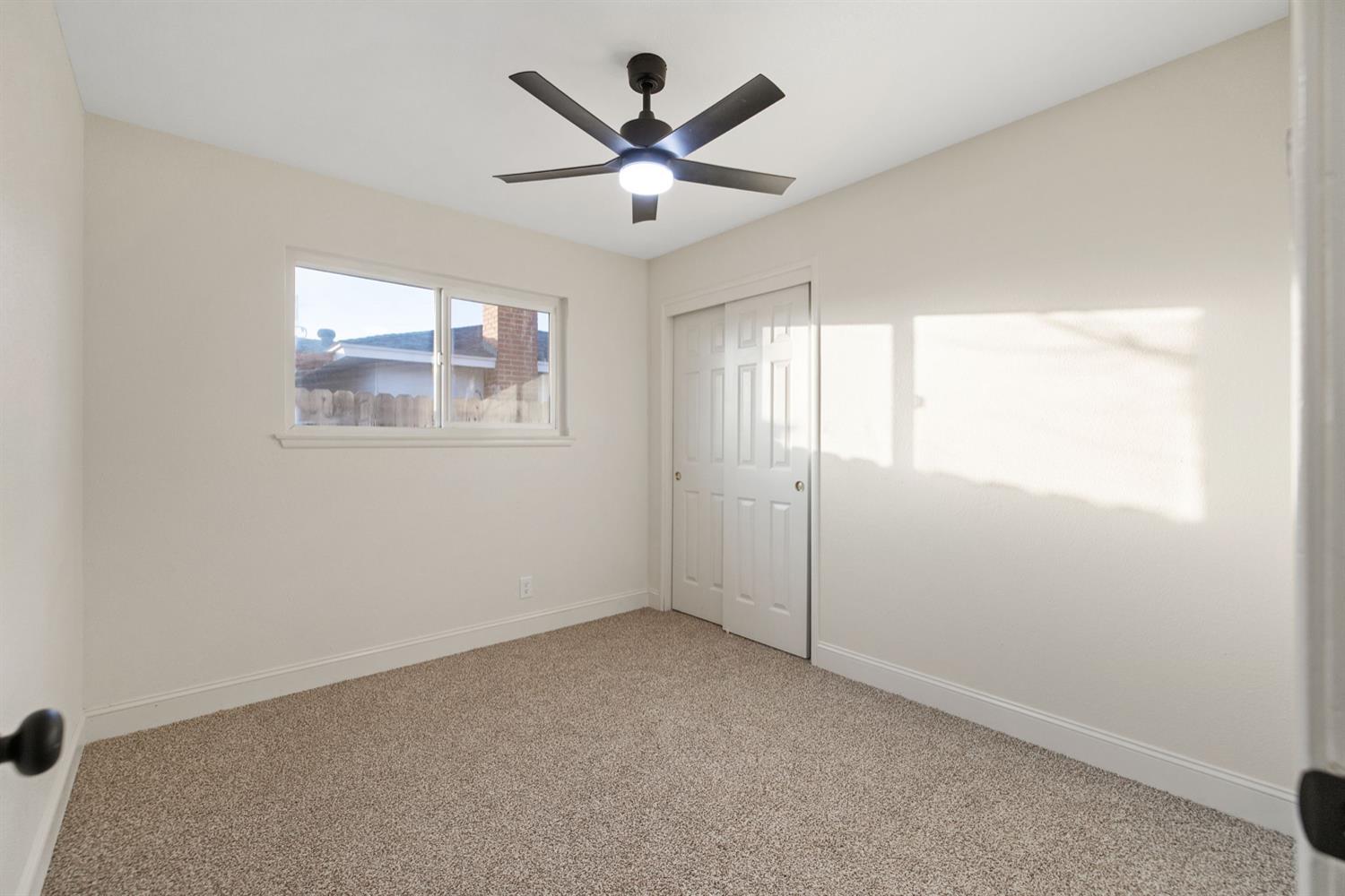 552 W Rialto Ave, Clovis, CA 93612