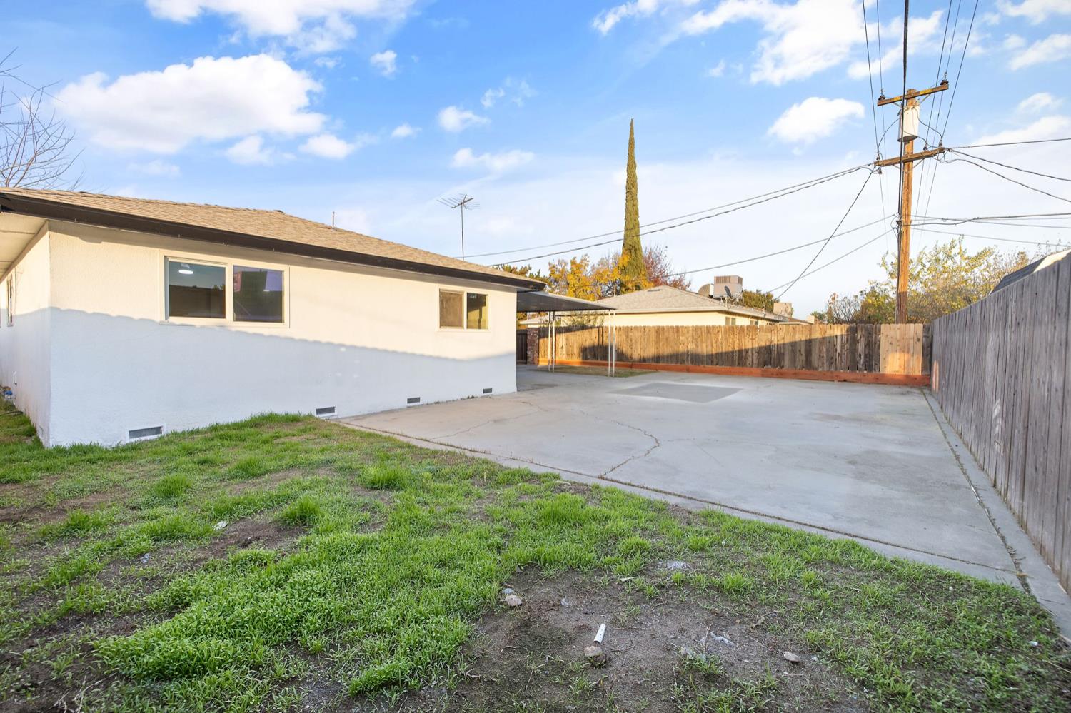 552 W Rialto Ave, Clovis, CA 93612