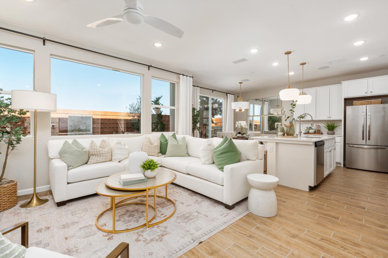 1519 Redbrick Ln, Clovis, CA 93619