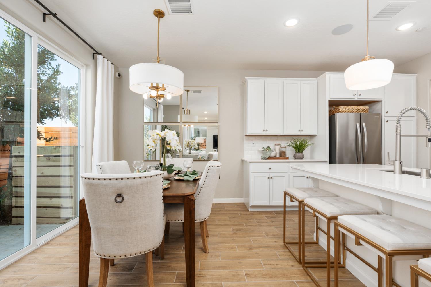 1519 Redbrick Ln, Clovis, CA 93619