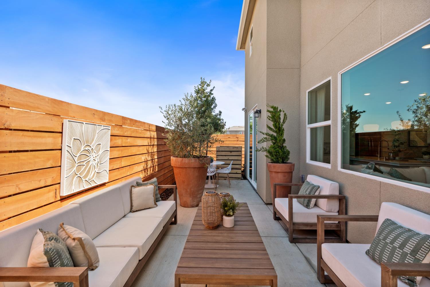 1519 Redbrick Ln, Clovis, CA 93619