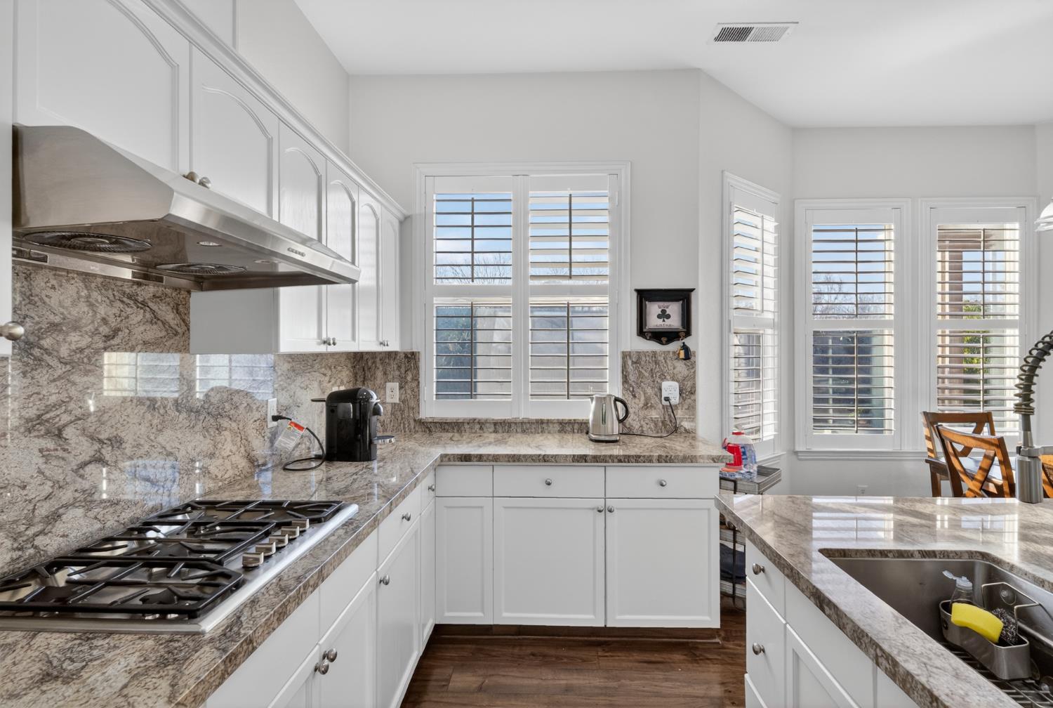 2662 Whitmore Ave, Clovis, CA 93619