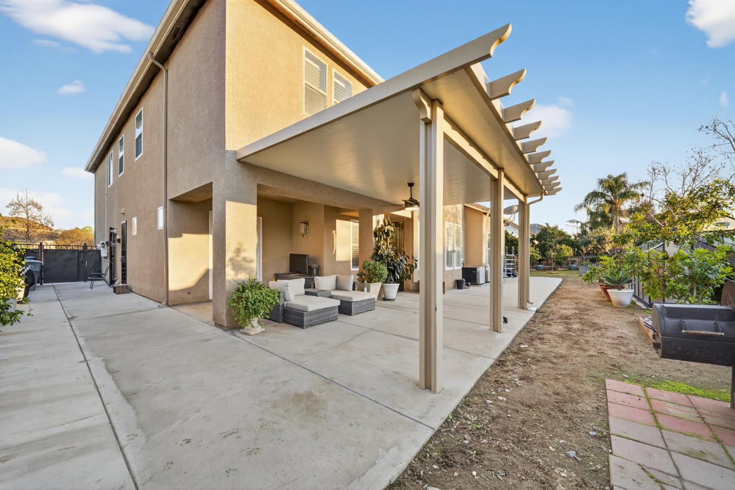 2662 Whitmore Ave, Clovis, CA 93619