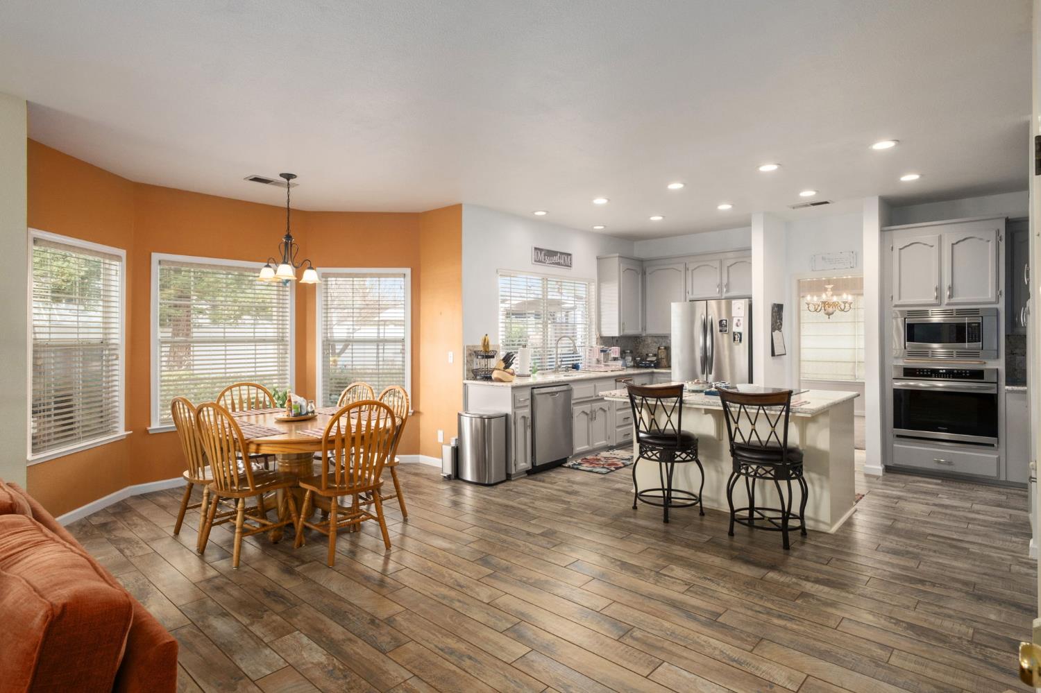 3060 Evergreen Ave, Clovis, CA 93611