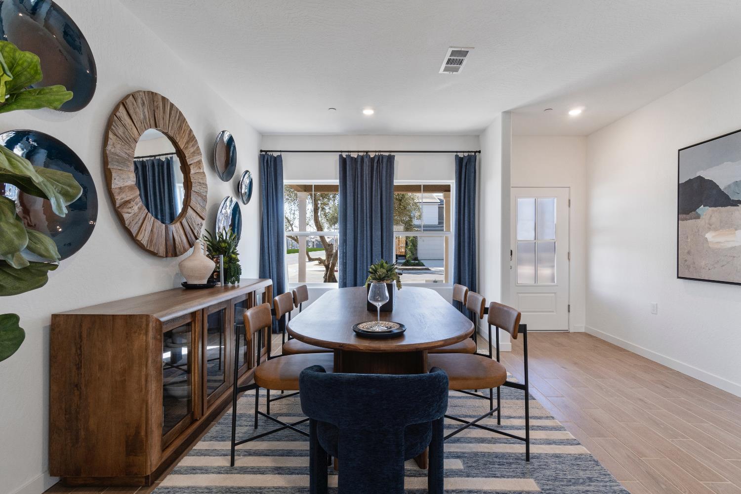 1059 Springtime Ave, Clovis, CA 93619