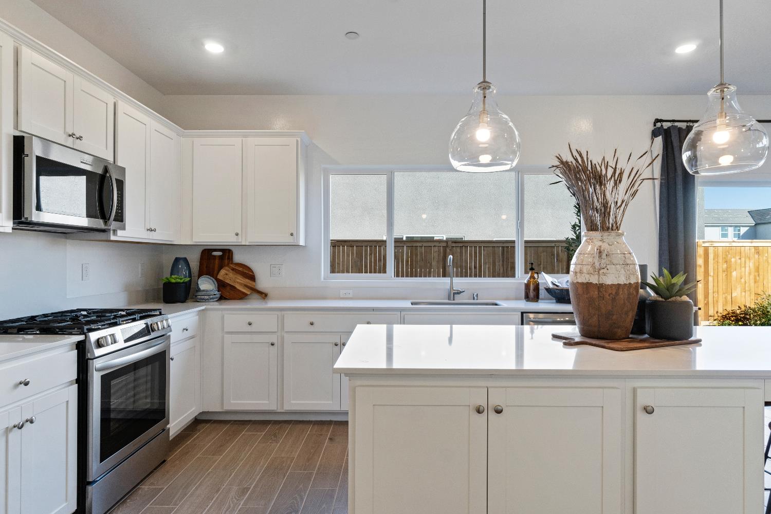 1059 Springtime Ave, Clovis, CA 93619