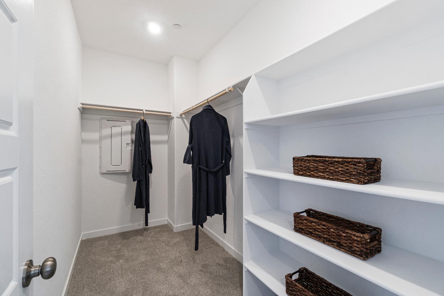 1059 Springtime Ave, Clovis, CA 93619