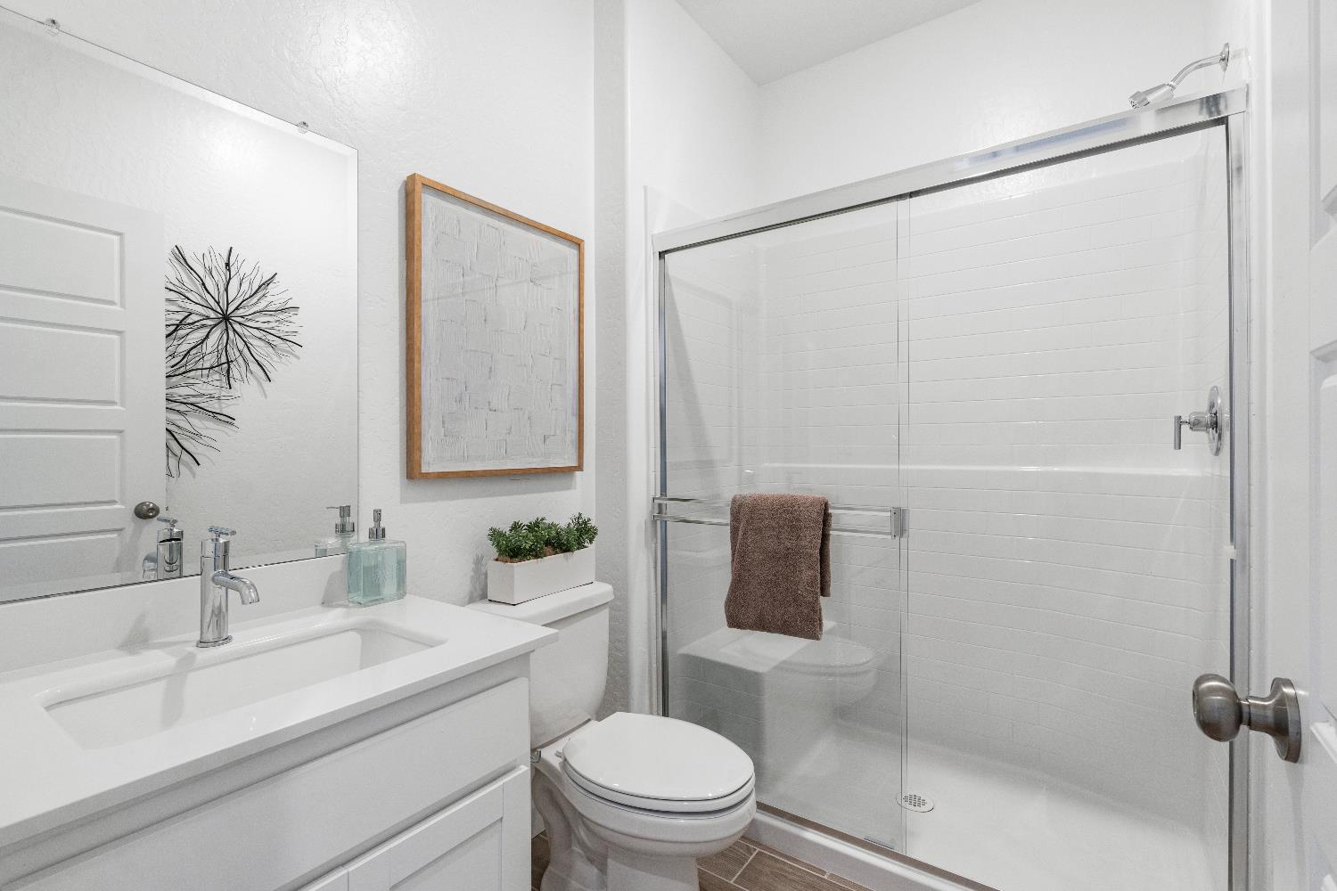 1046 Springtime Ave, Clovis, CA 93619