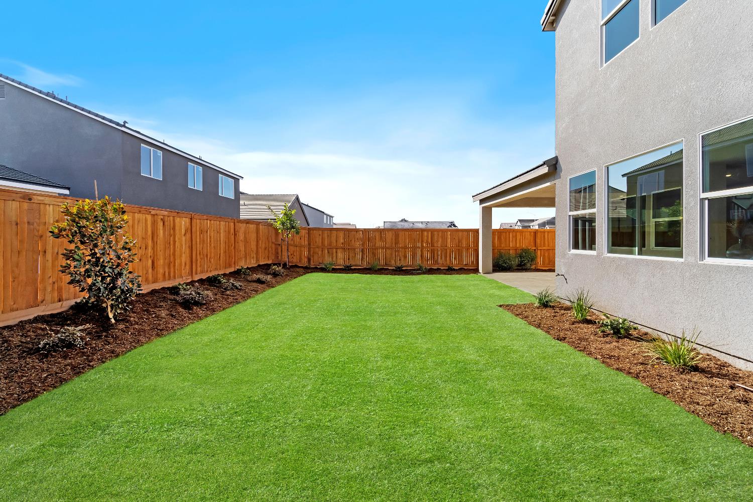 1046 Springtime Ave, Clovis, CA 93619