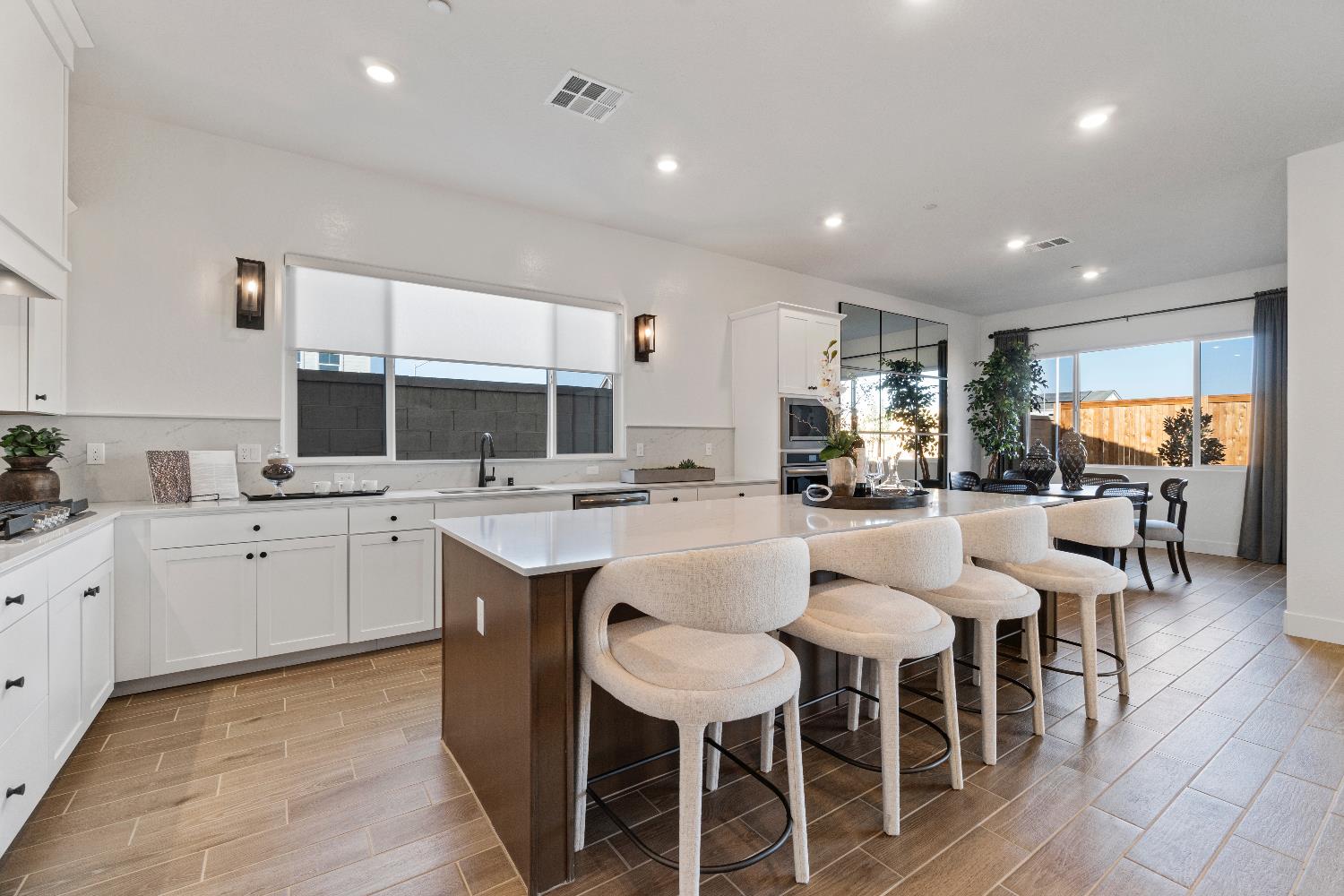 2291 N Argyle Ave, Clovis, CA 93619