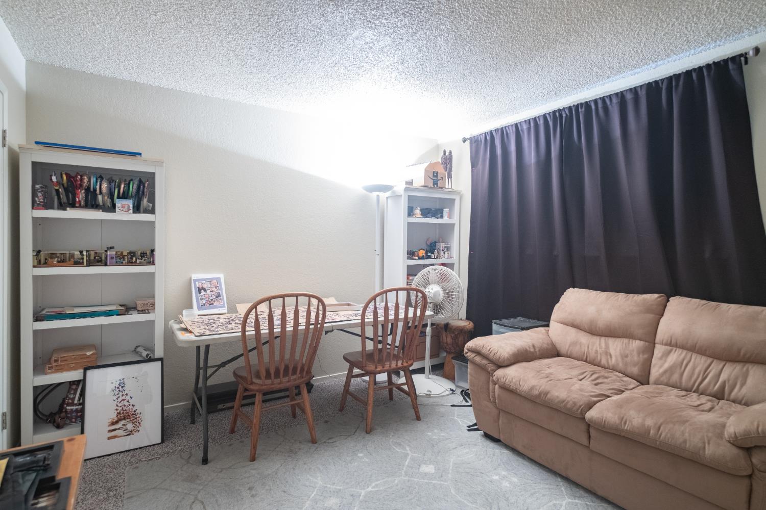 1855 Vartikian Ave, Clovis, CA 93611