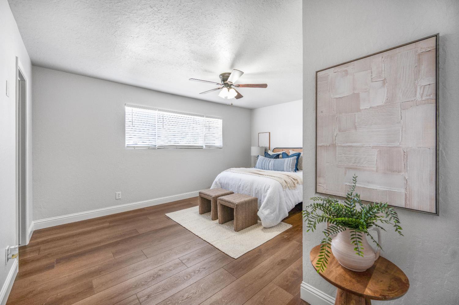 1521 Stanford Ave, Clovis, CA 93611