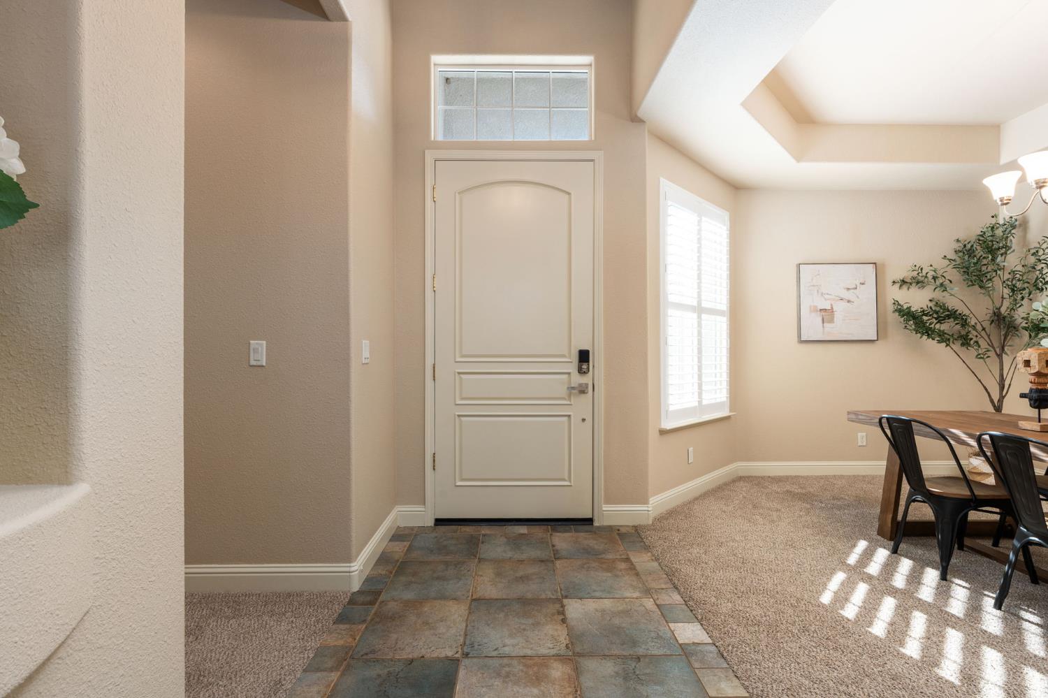 2735 Prescott Ave, Clovis, CA 93619