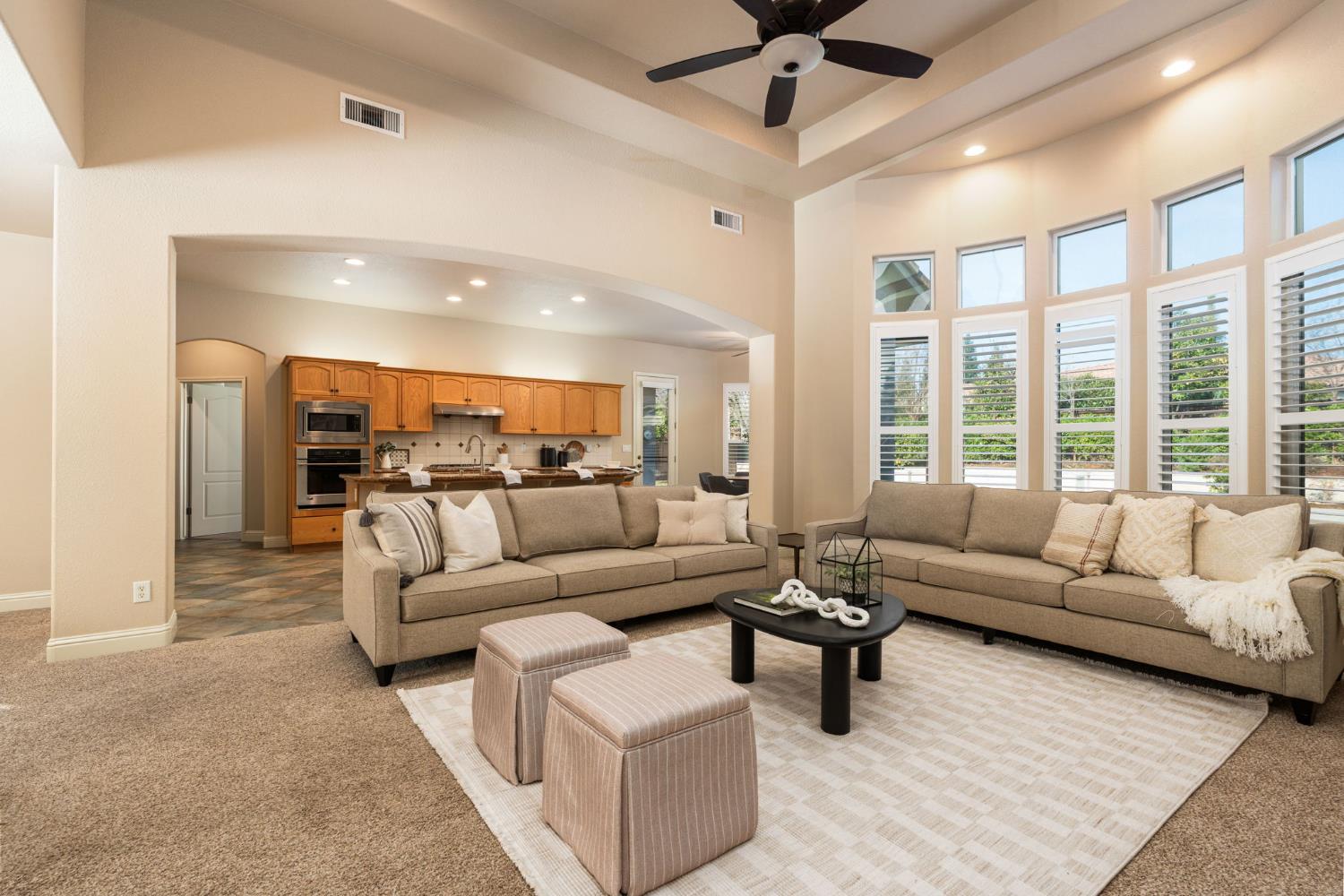 2735 Prescott Ave, Clovis, CA 93619