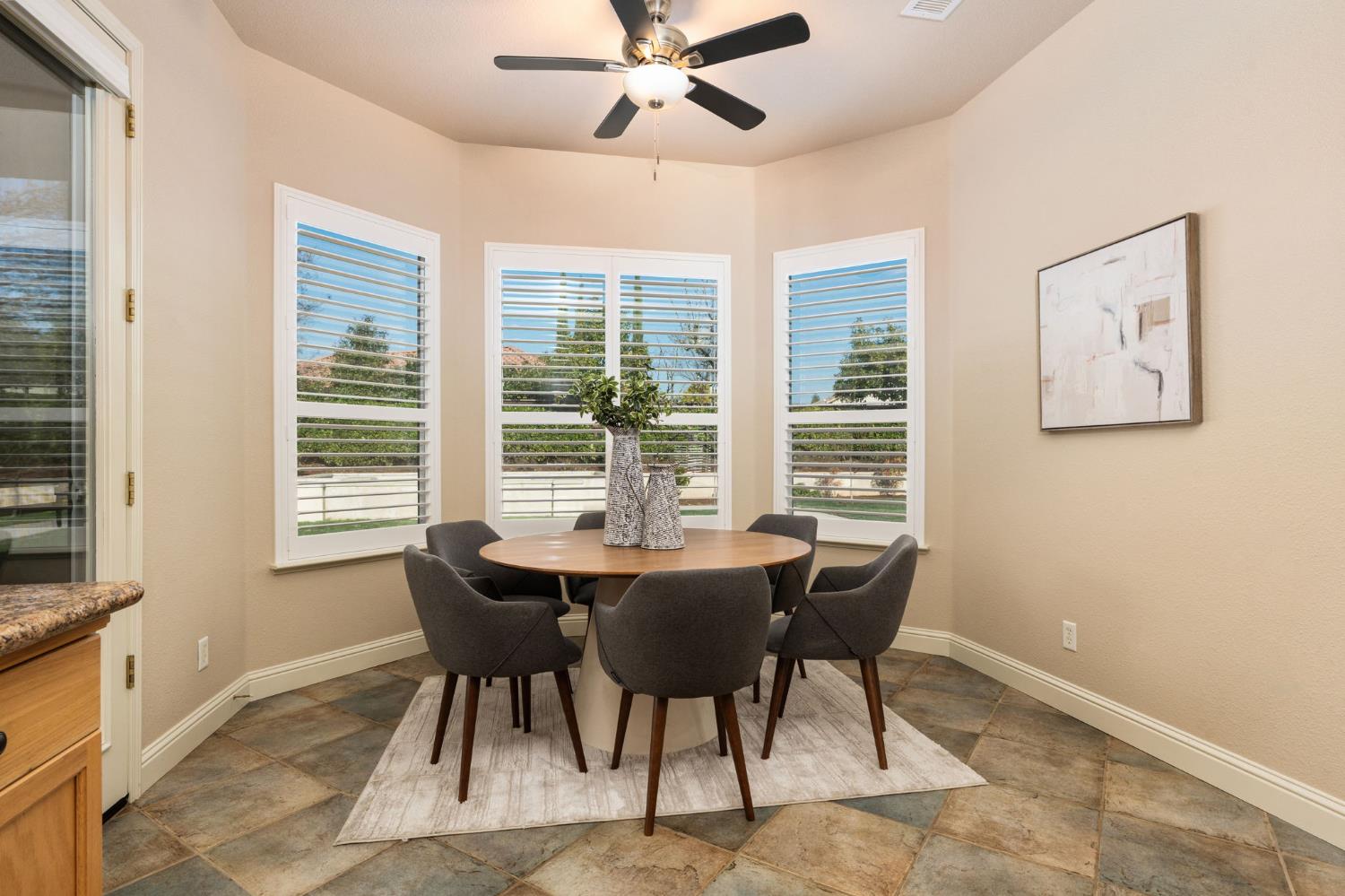 2735 Prescott Ave, Clovis, CA 93619