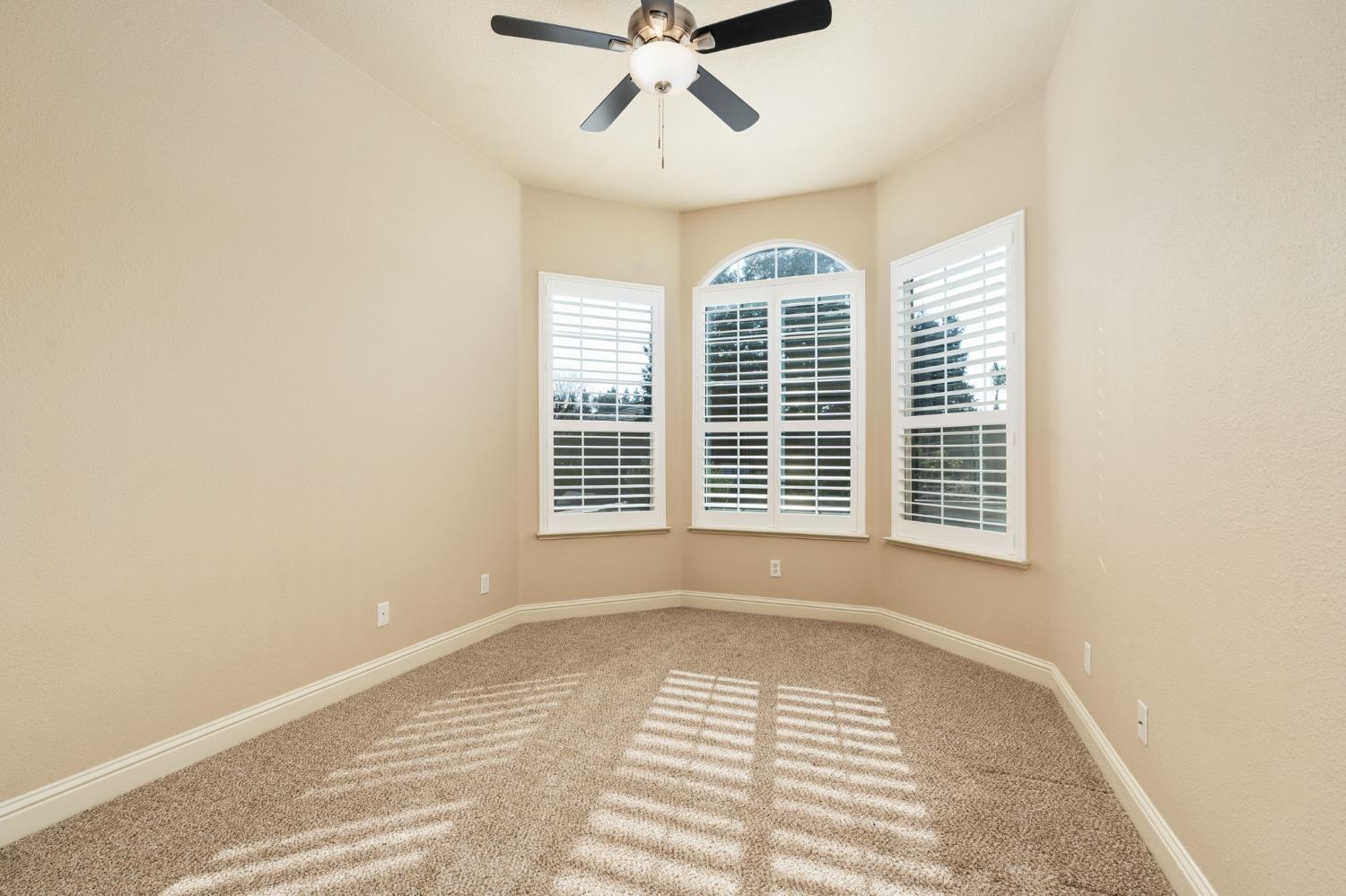 2735 Prescott Ave, Clovis, CA 93619