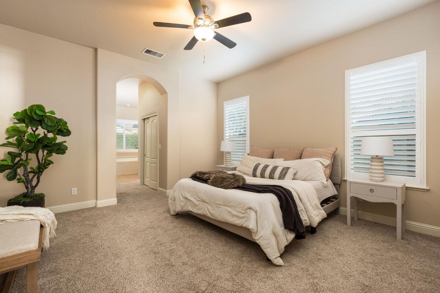 2735 Prescott Ave, Clovis, CA 93619