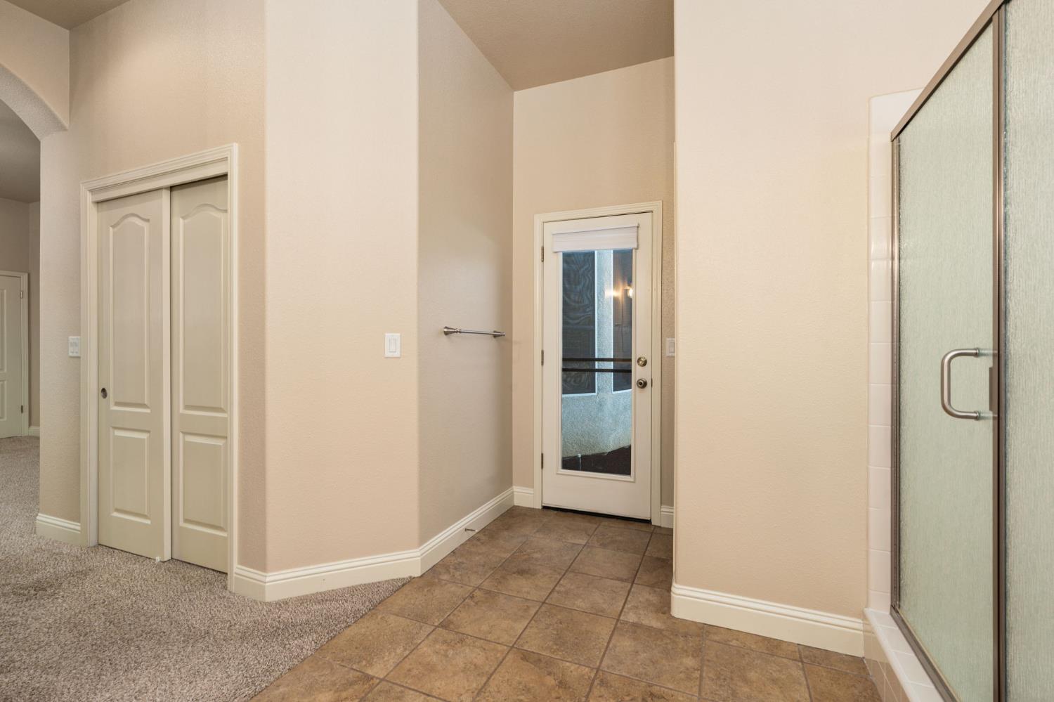 2735 Prescott Ave, Clovis, CA 93619