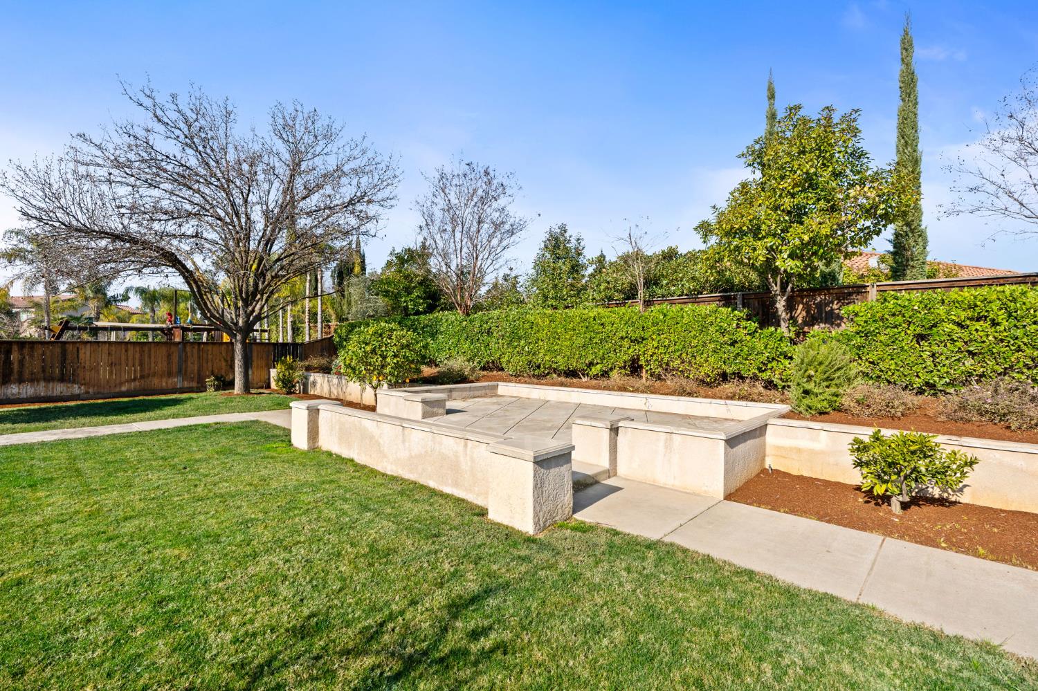 2735 Prescott Ave, Clovis, CA 93619