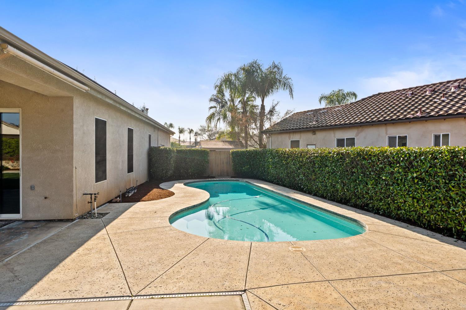 2735 Prescott Ave, Clovis, CA 93619