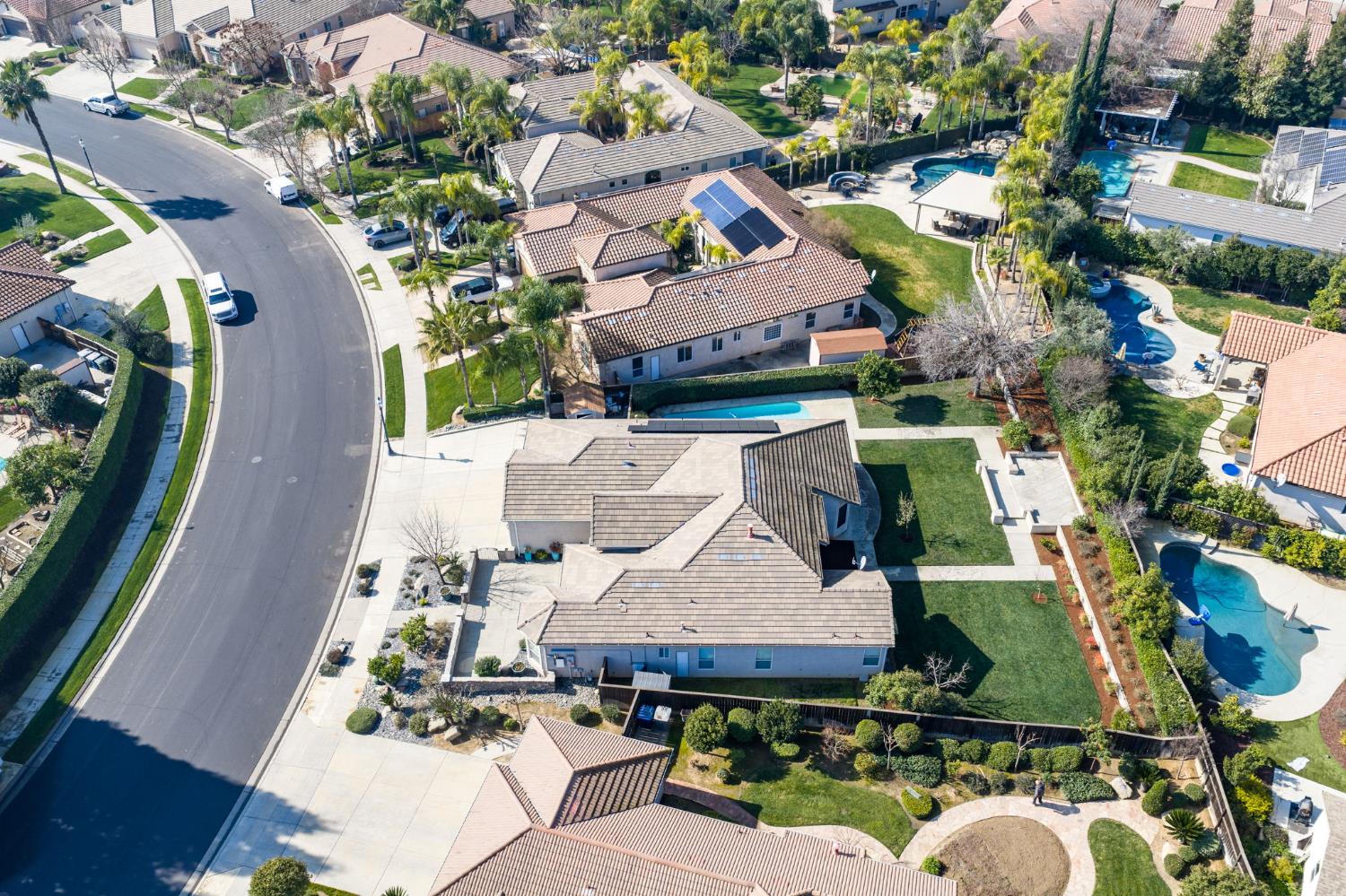 2735 Prescott Ave, Clovis, CA 93619