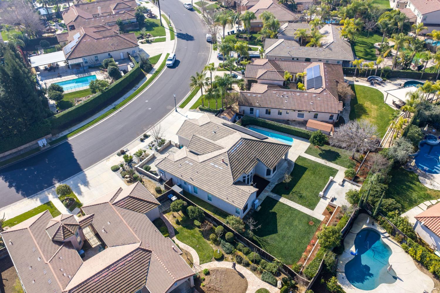 2735 Prescott Ave, Clovis, CA 93619