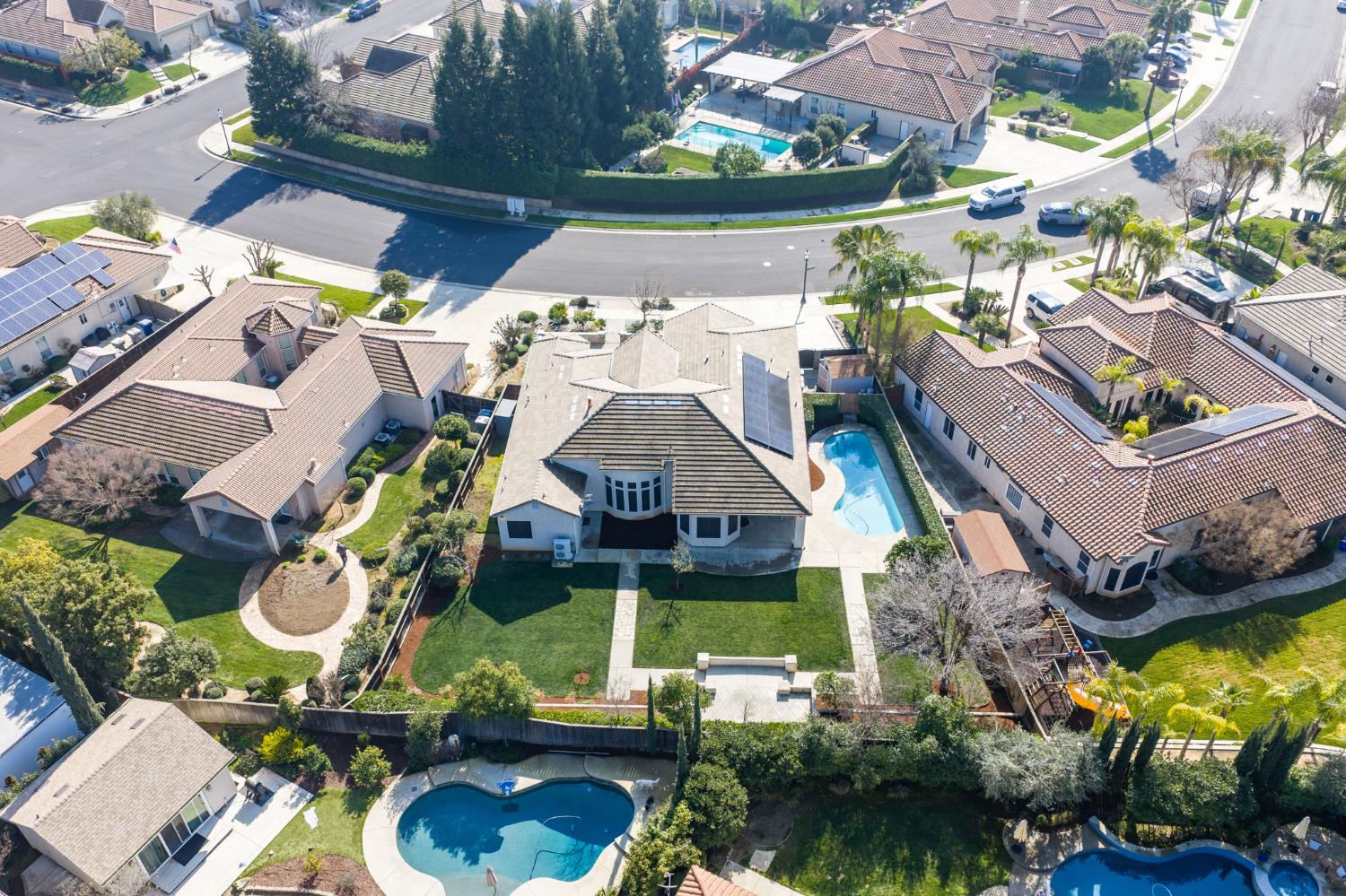 2735 Prescott Ave, Clovis, CA 93619