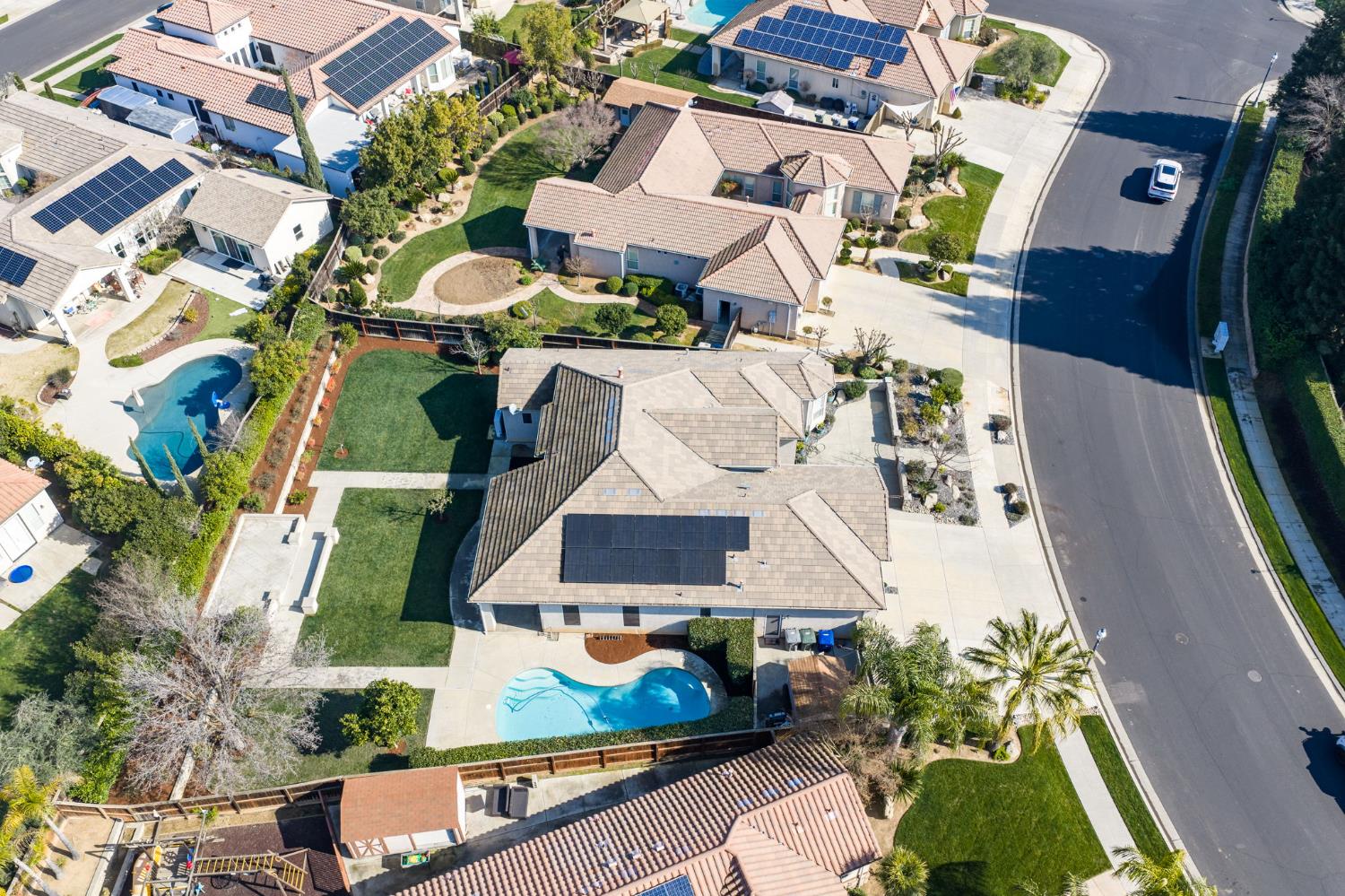 2735 Prescott Ave, Clovis, CA 93619