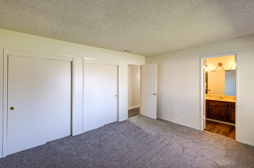 131 N Terry Ave, Clovis, CA 93612