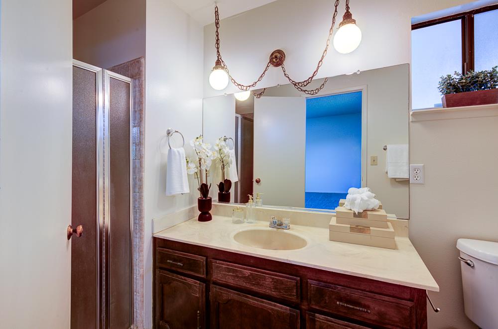 131 N Terry Ave, Clovis, CA 93612